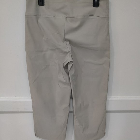 NWT S.C.&Co Women Petal Slit Capri Pull On Tummy Control Pant Size 12 $50 3A060 - Picture 2 of 2